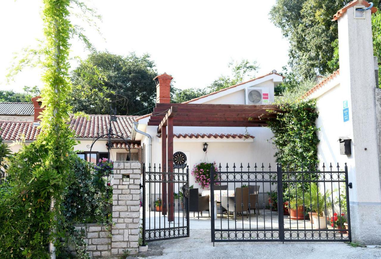 Nadia'S House Villa Pican Bagian luar foto